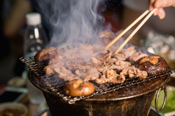 一烤肉店复工 有人花1000多元把整本菜单全点了一遍!