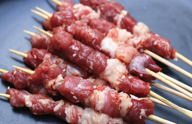 烧烤店卖半成品烤串火了 半成品菜的红利能持续多久?