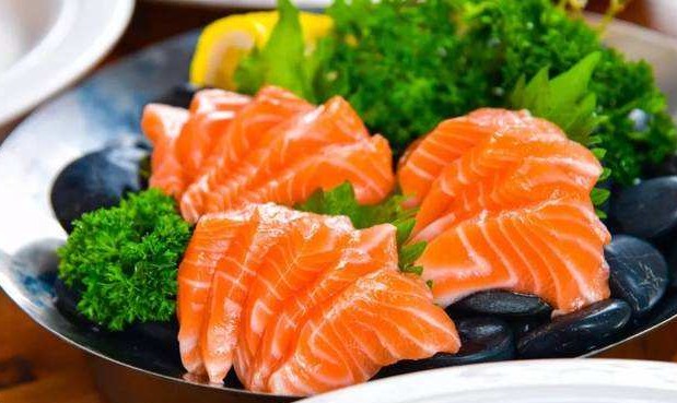 疫情制约进出口水产食材贸易 海鲜餐厅要做好调整菜品准备