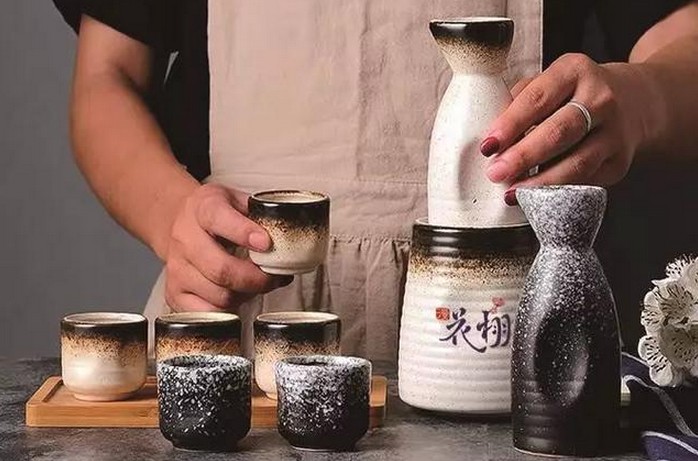 漫花栩里小酒馆带你穿越到古代 走进武侠柔情的世界