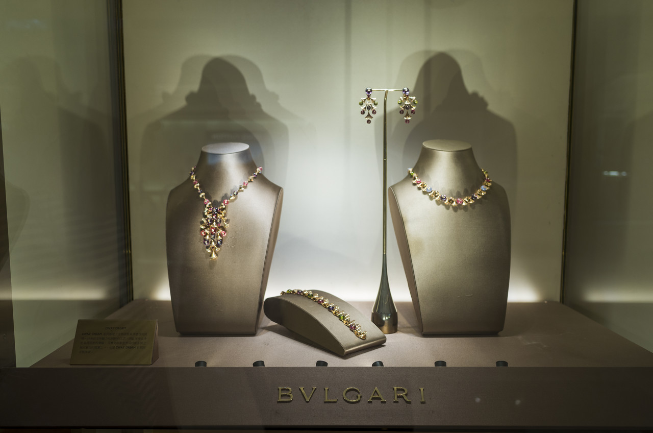 卡地亚携全新[SUR]NATUREL系列珠宝在上海展出 500多件臻品典藏悉数亮相