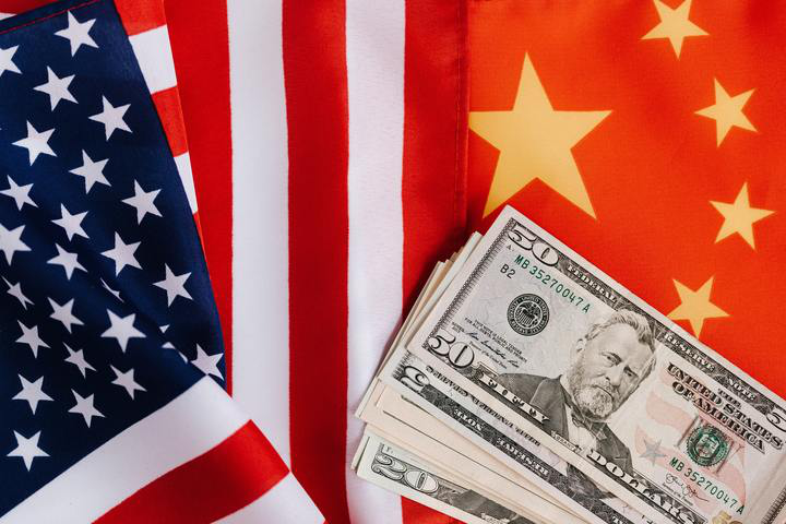 美国政客一再鼓吹摆脱中国 竟然因为人民币阻碍美元全球收割！
