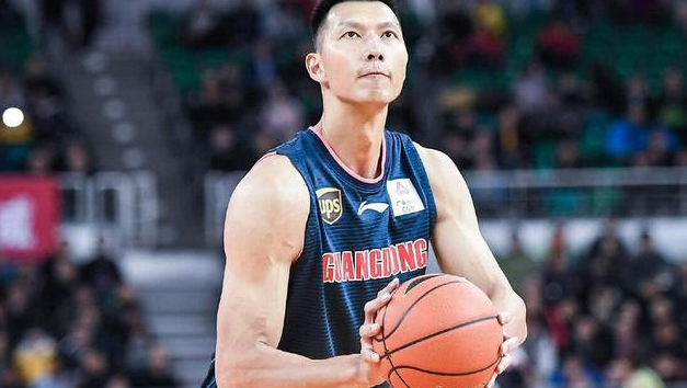 著名篮球明星身高TOP10！中国占了一半 姚明第2、杜兰特垫底！