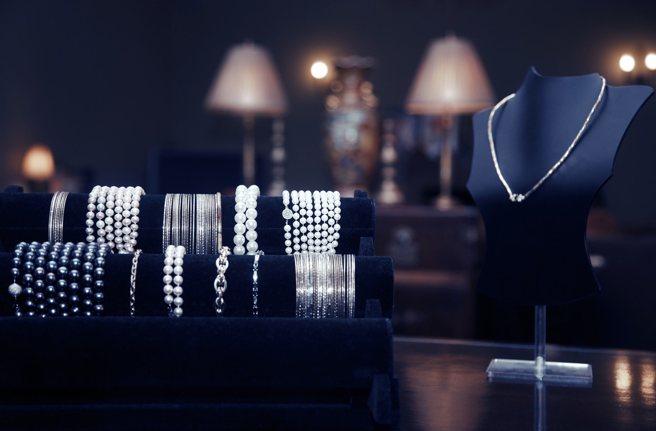 英国珠宝品牌Moussaieff携手华裔珠宝设计师 Anna Hu推出珠宝新系列