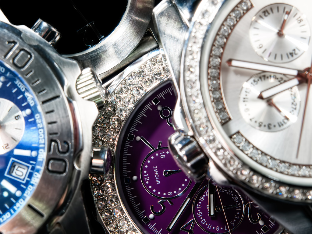 格拉苏蒂原创SEAQ大型日历手表展现独特艺术