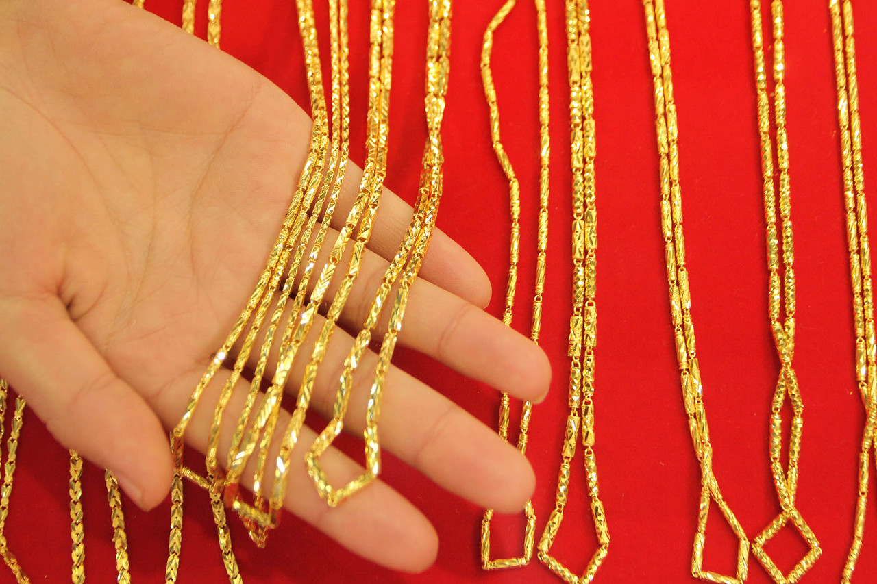金投財(cái)經(jīng)晚間道:美元指數(shù)小幅走低 現(xiàn)貨黃金多頭趨于強(qiáng)勢(shì)