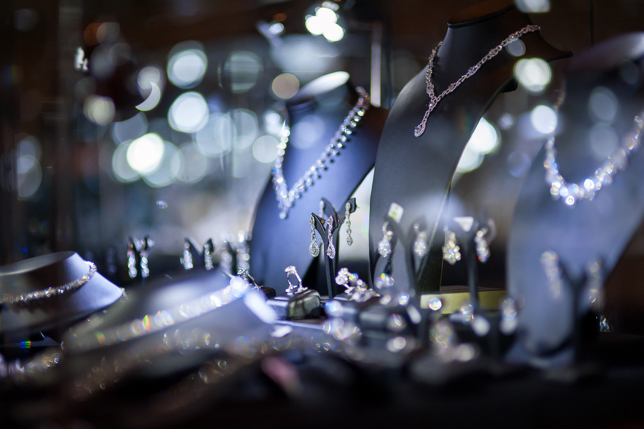 曼卡龙、中国黄金等4家珠宝企业登录A股 单年IPO企业数量创珠宝行业历史新高