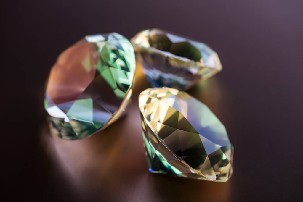 Grib Diamonds拍卖会再创纪录 共售出56万克拉的毛坯钻
