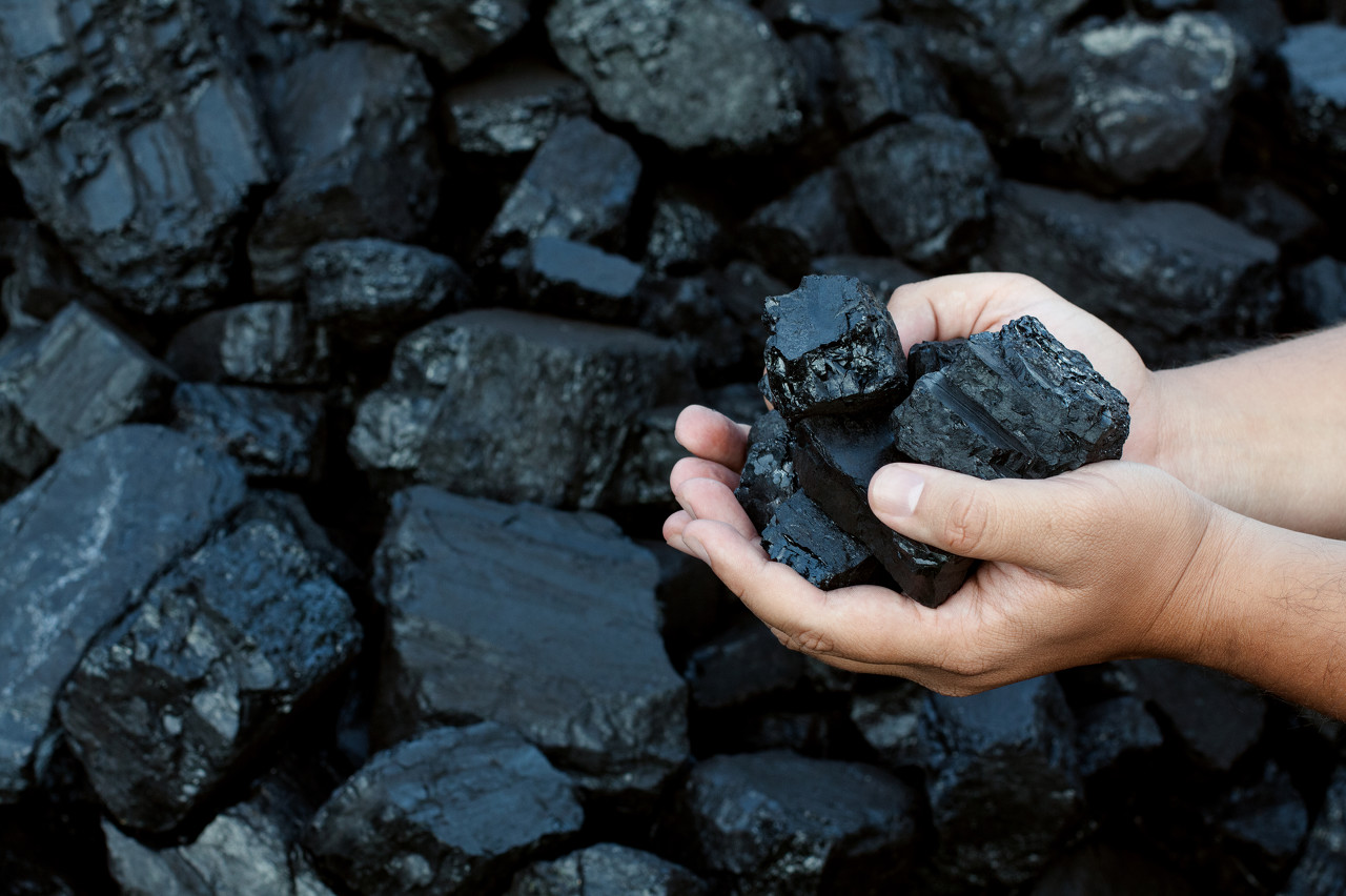 国内煤炭持续高产 焦煤现货价格稳中偏弱运行