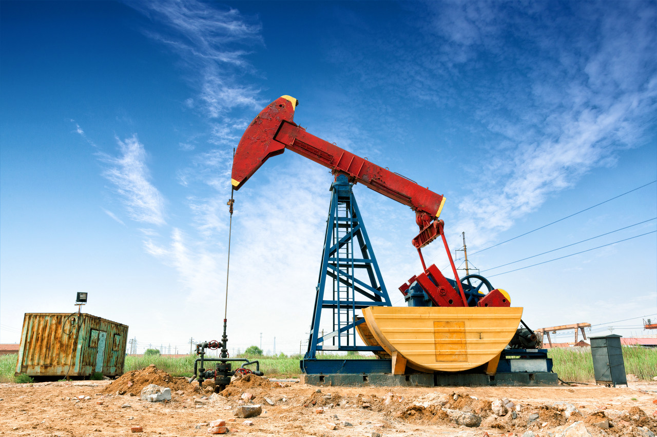 地缘风险加剧推高原油风险溢价 油价上不封顶