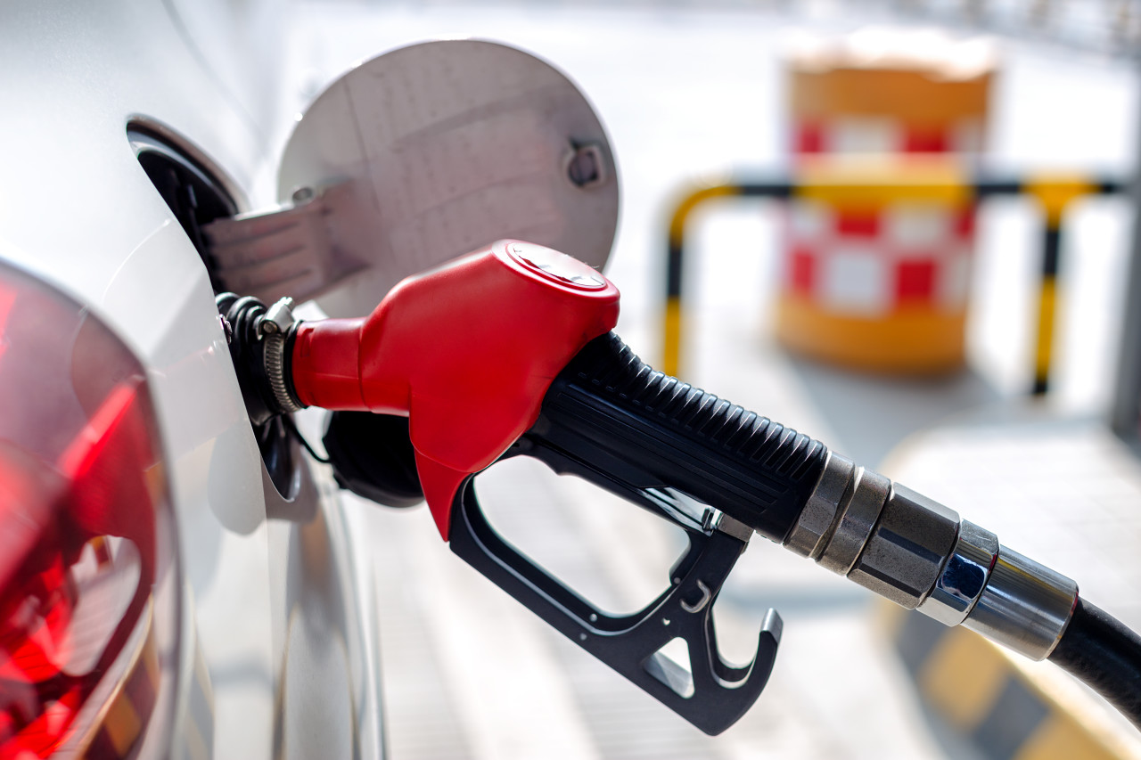 近期油价剧烈波动 燃料油跟随成本端驱动