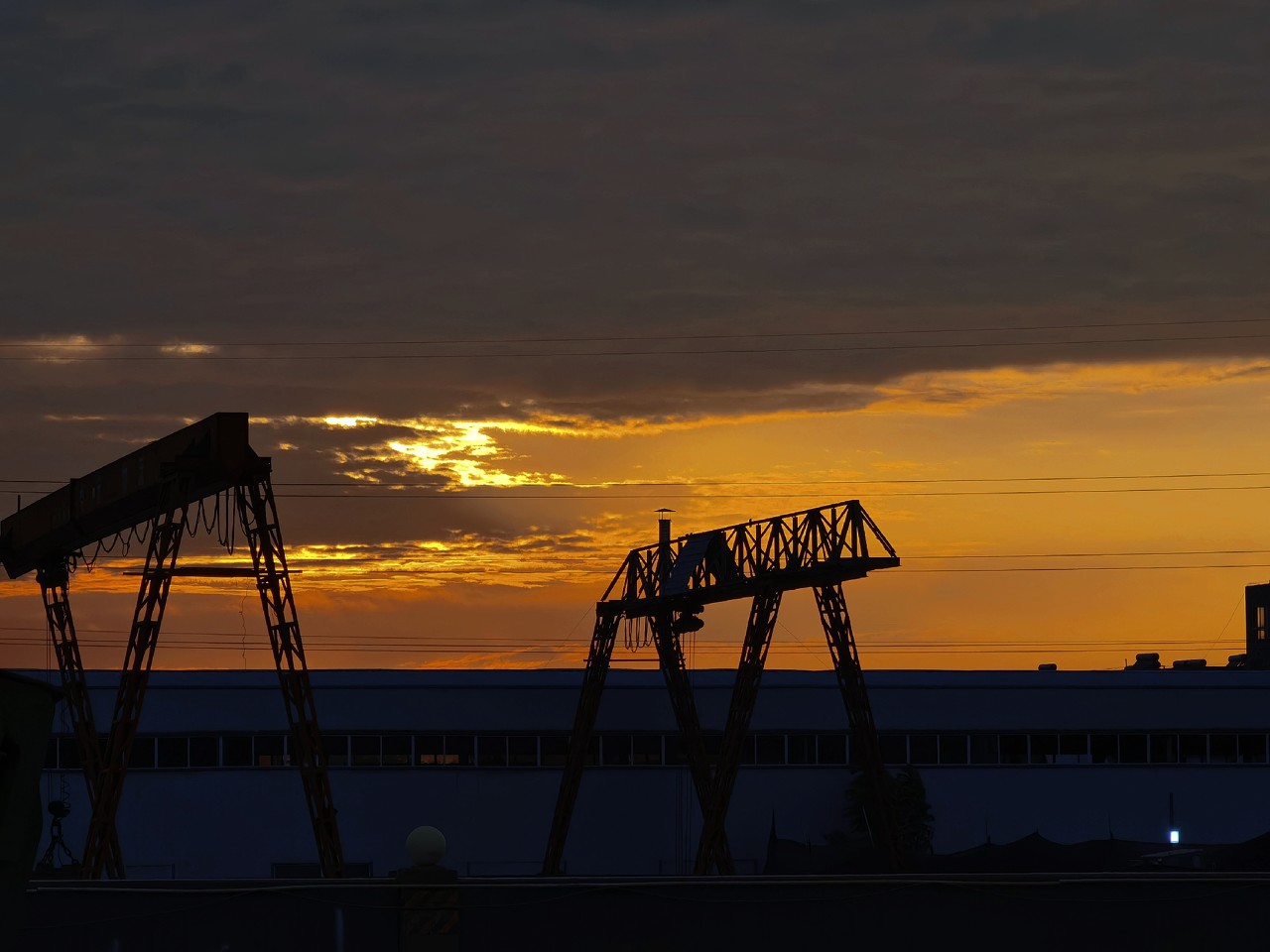 国际油价继续大幅上涨 SC原油期价突破700元整数位
