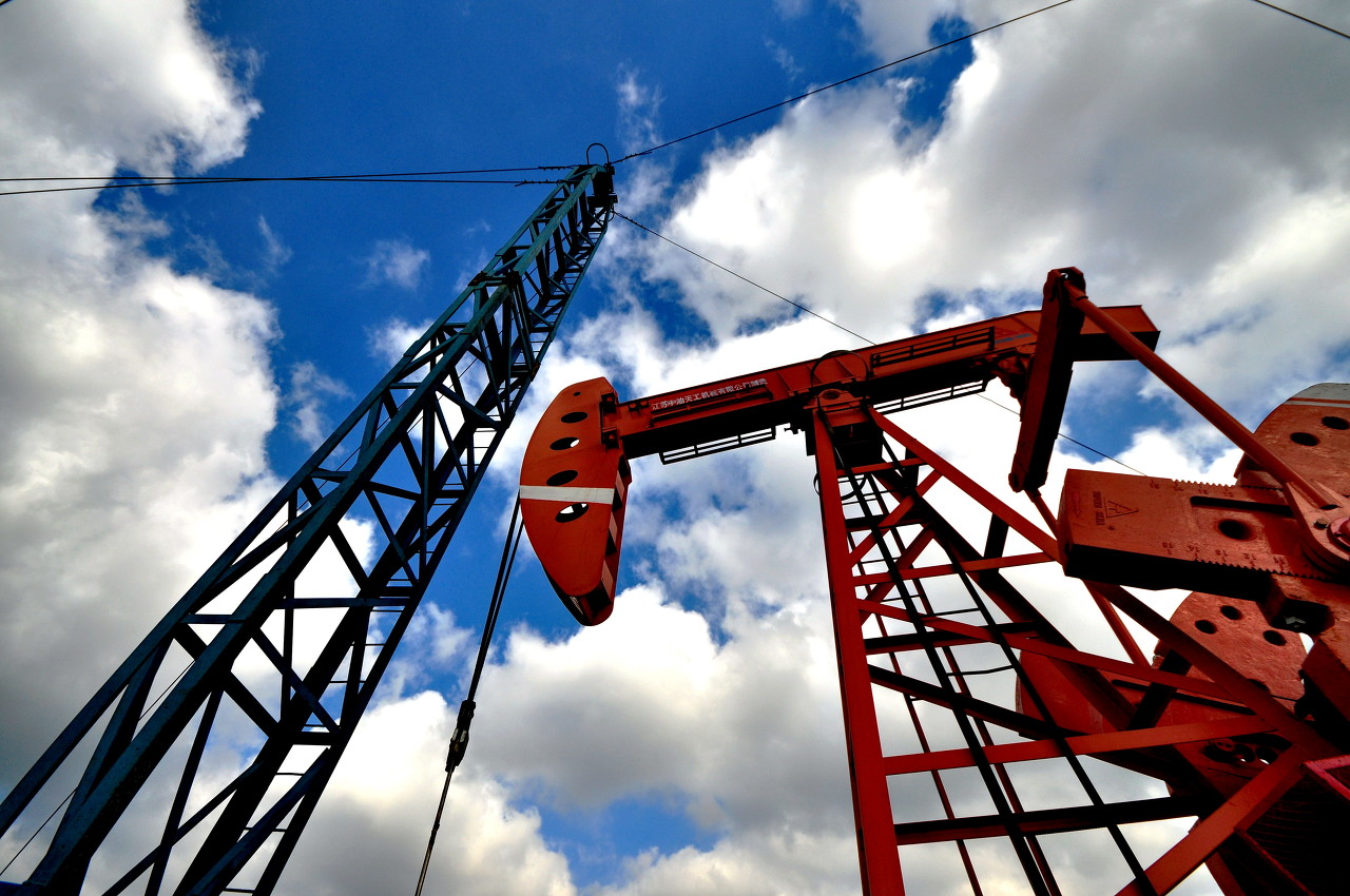 原油系全线大涨 SC原油、低硫燃料油涨超7%
