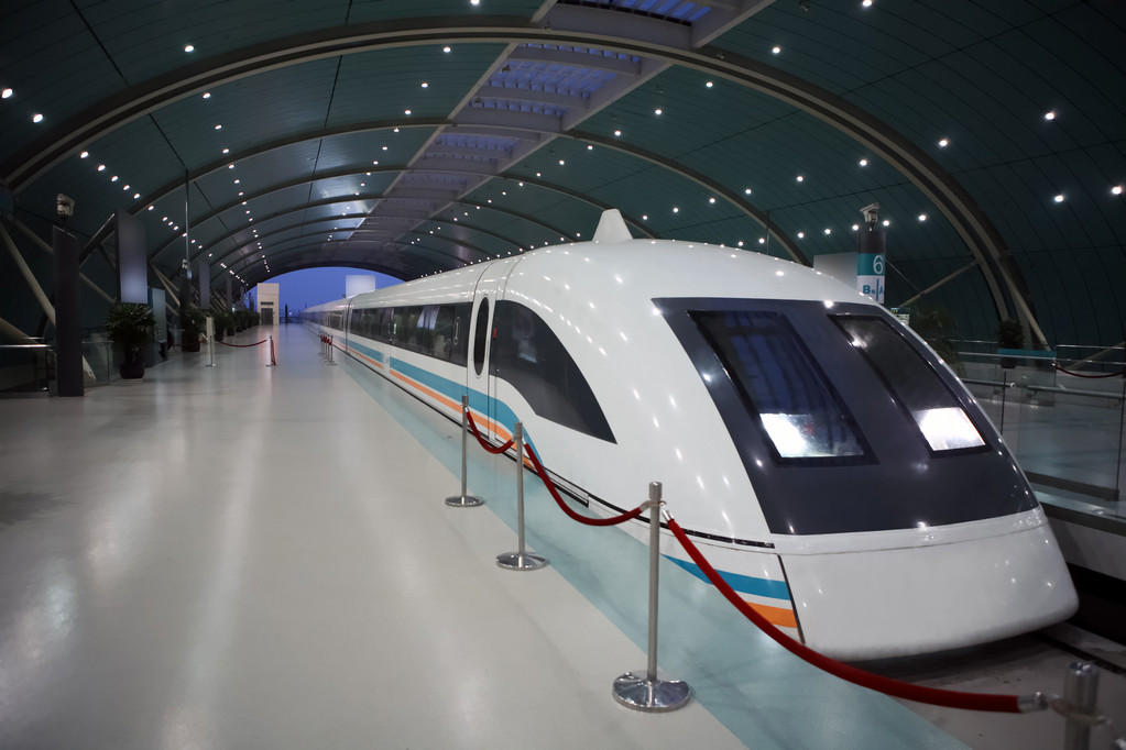 中国创新磁悬浮技术！可在列车行驶中实现无线传电 效率达92%！