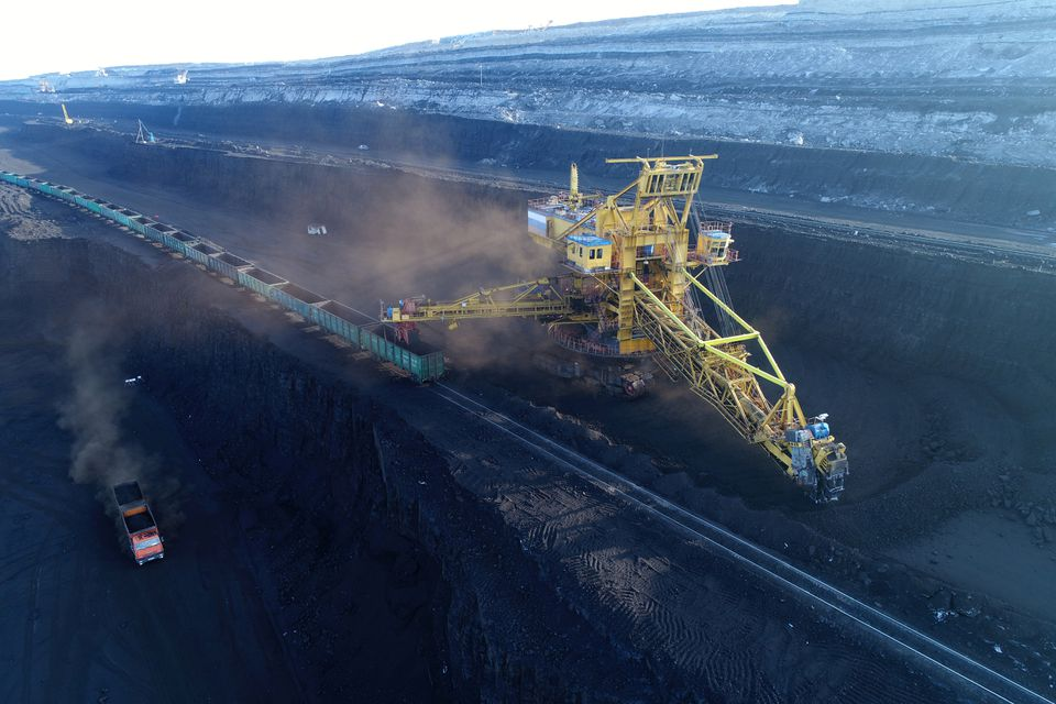 国际“煤超疯” 国内“冰火两重天” 煤炭成为了西方制裁新手段
