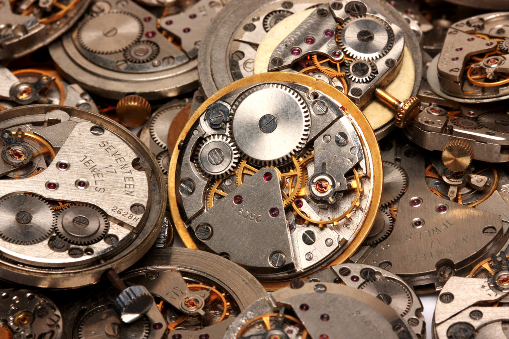 自动机械表的工作原理是什么