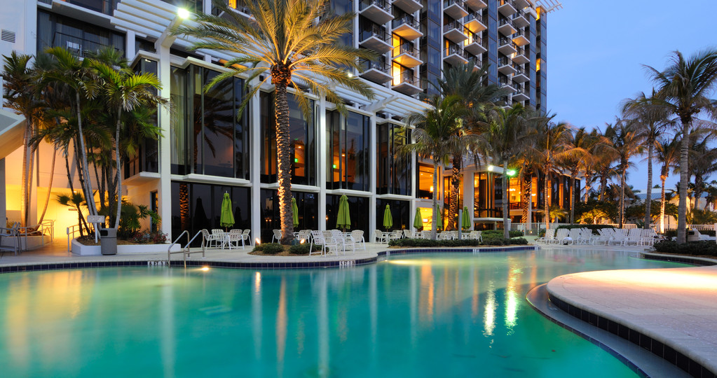 三亚亚龙湾迎宾馆推出1199海景泳池独栋大床别墅1间夜套餐