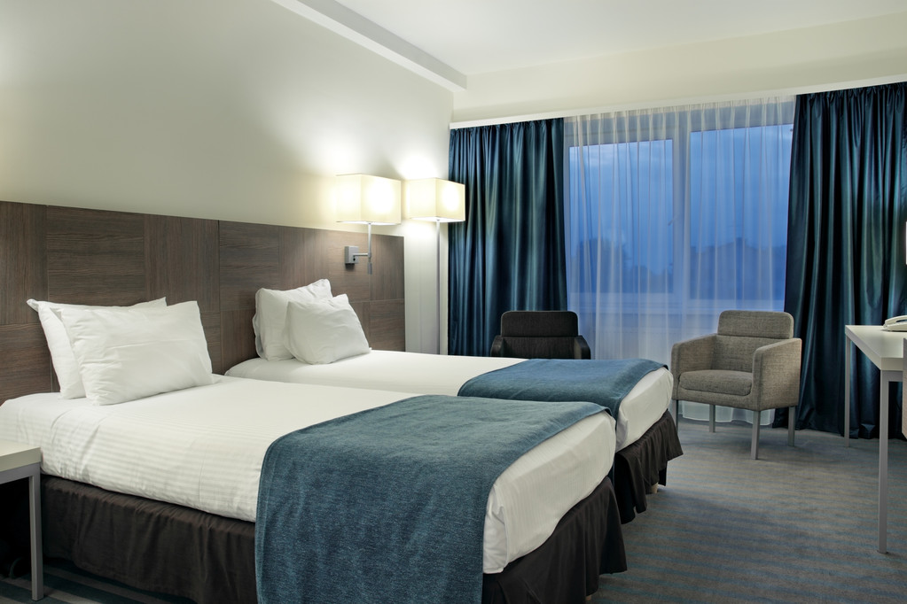 三亚香格里拉度假酒店推出1999尊荣海景大床房2间夜套餐