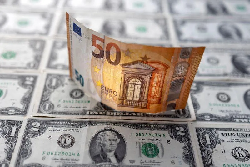 两极反转！欧元加息美元降息 卢布“偷笑” 美国收割失败了？