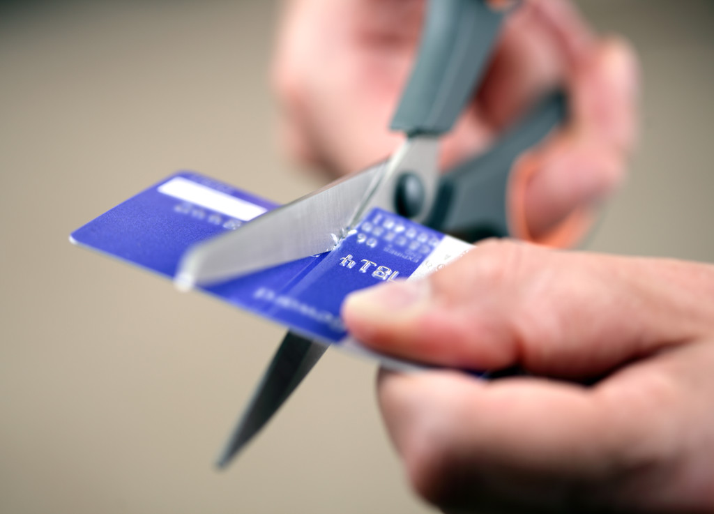 河北银行信用卡溢缴款销户转账自动结清是什么意思？