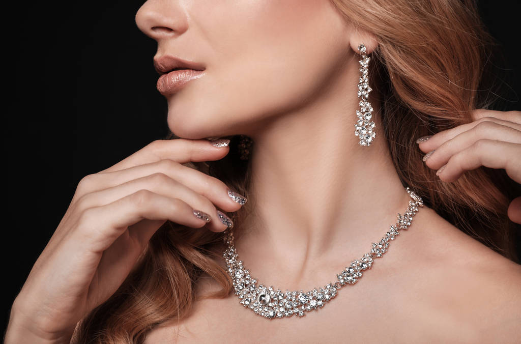 平洲玉器珠宝产业转型升级发布会暨第四届平洲玉器珠宝文化周正式启幕
