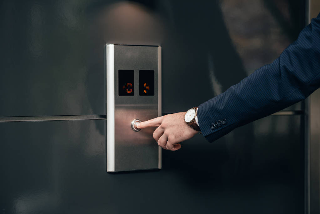 美的楼宇科技发布LINVOL数智电梯新品