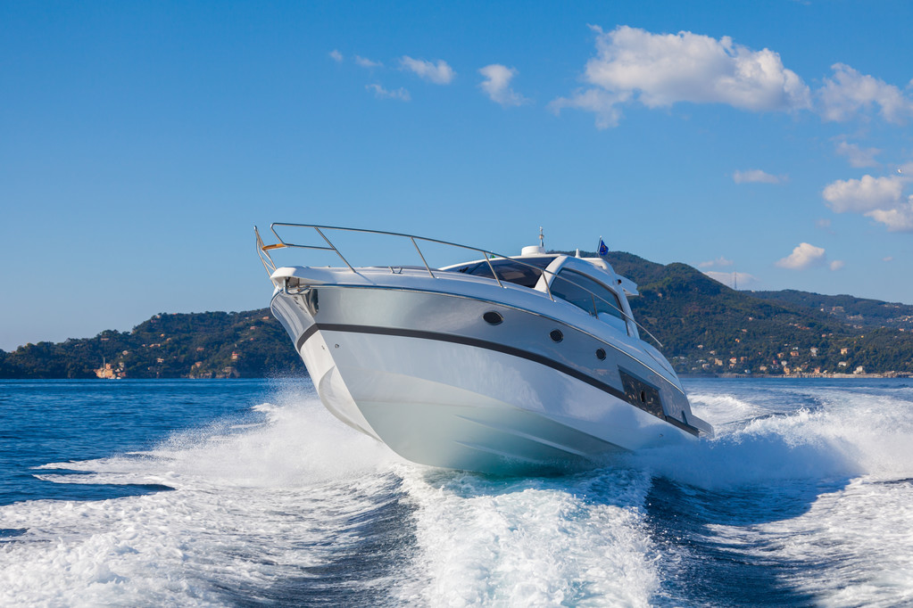 大众旗下CUPRA品牌与西班牙游艇制造商合作推出混合动力游艇