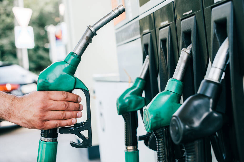 原油走势震荡偏强 成本端带动燃料油价格大涨