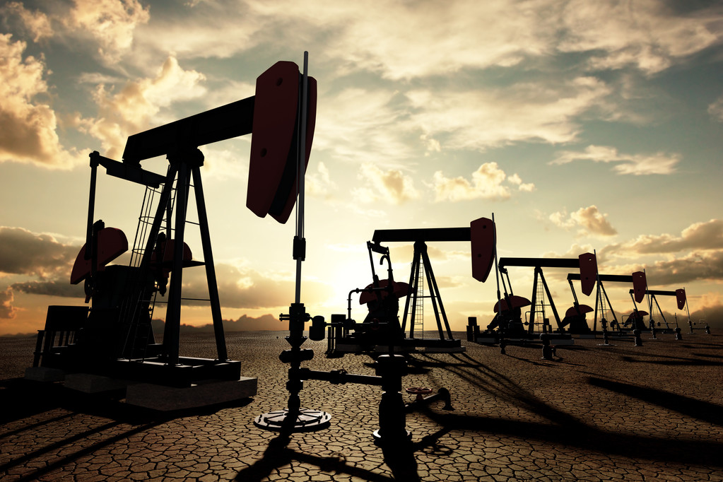 全球需求增长预期上调 原油价格持续大涨