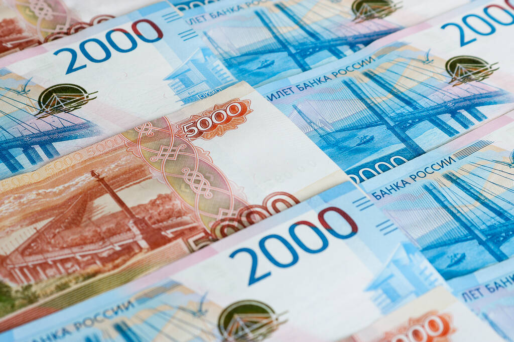 俄罗斯挺卢布是假 押注人民币是真？日媒：战争或重塑货币秩序！