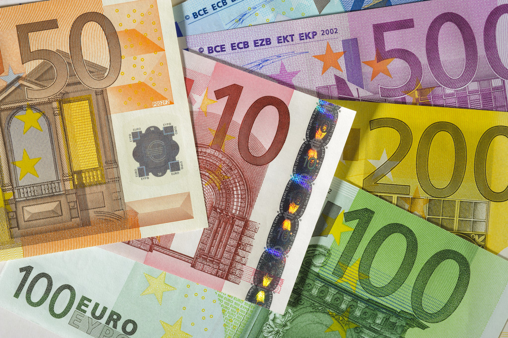 欧洲央行表示担心经济增长 欧元收到冲击