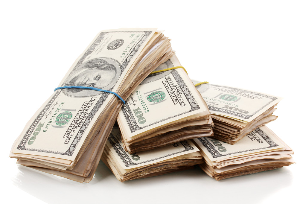 美联储加息75个基点预期升温 美元金价罕见齐涨!投行:年底黄金将突破2000美元?