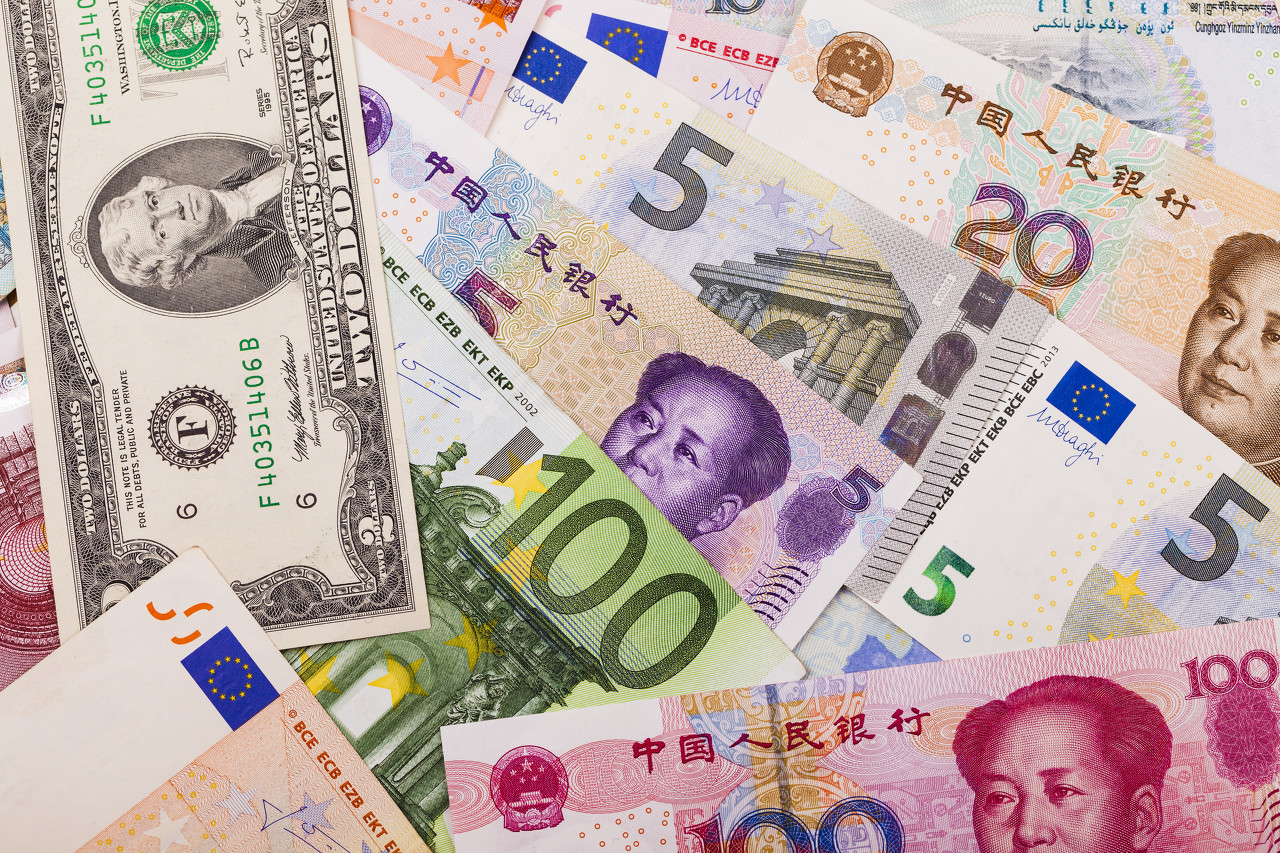 欧元兑美元创新低 人民币表现更稳健