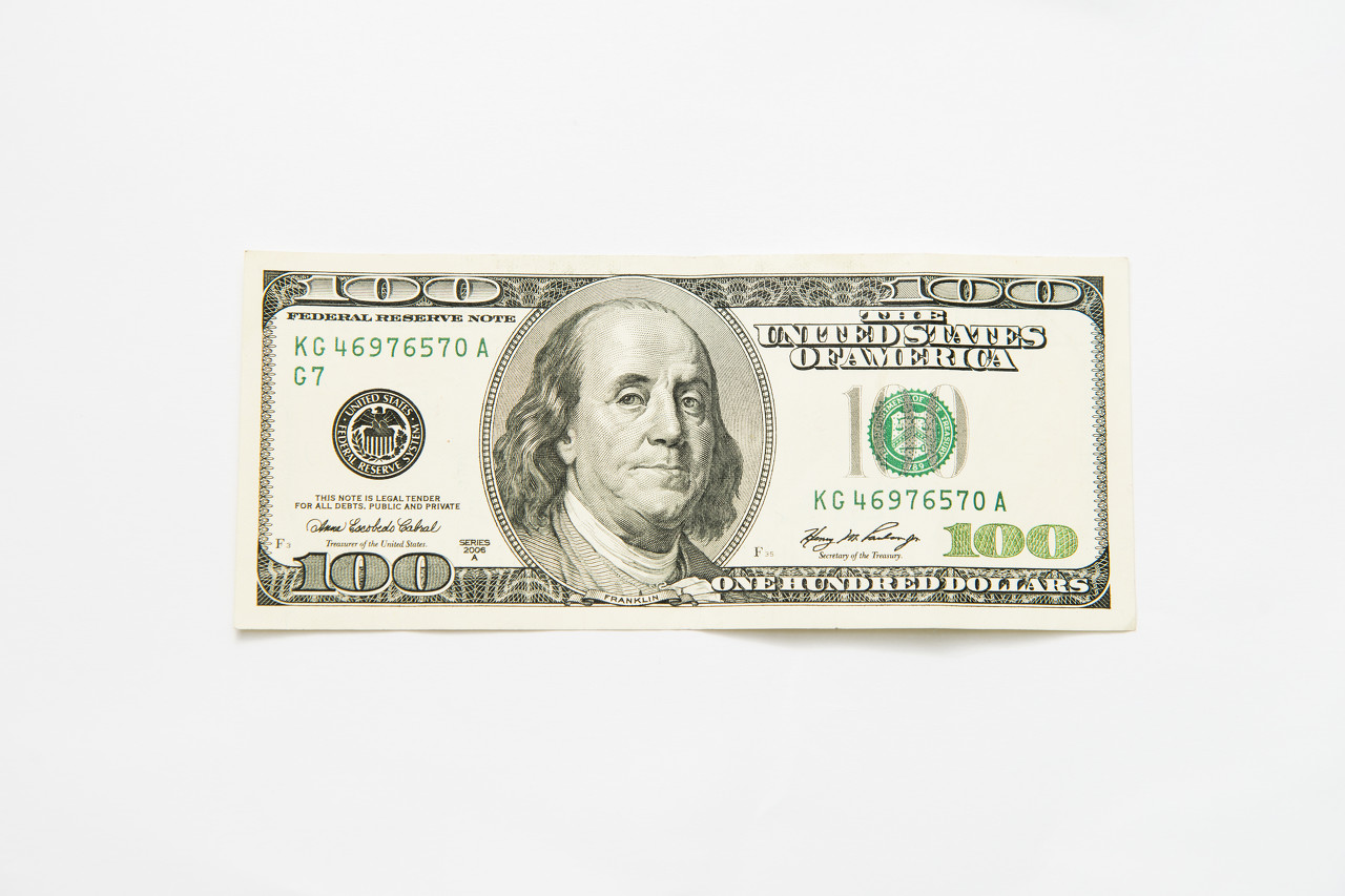 美联储“鹰味十足”加息美元大涨