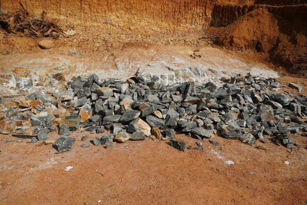 铁矿石供需转入紧平衡 钢材需求有待旺季确认