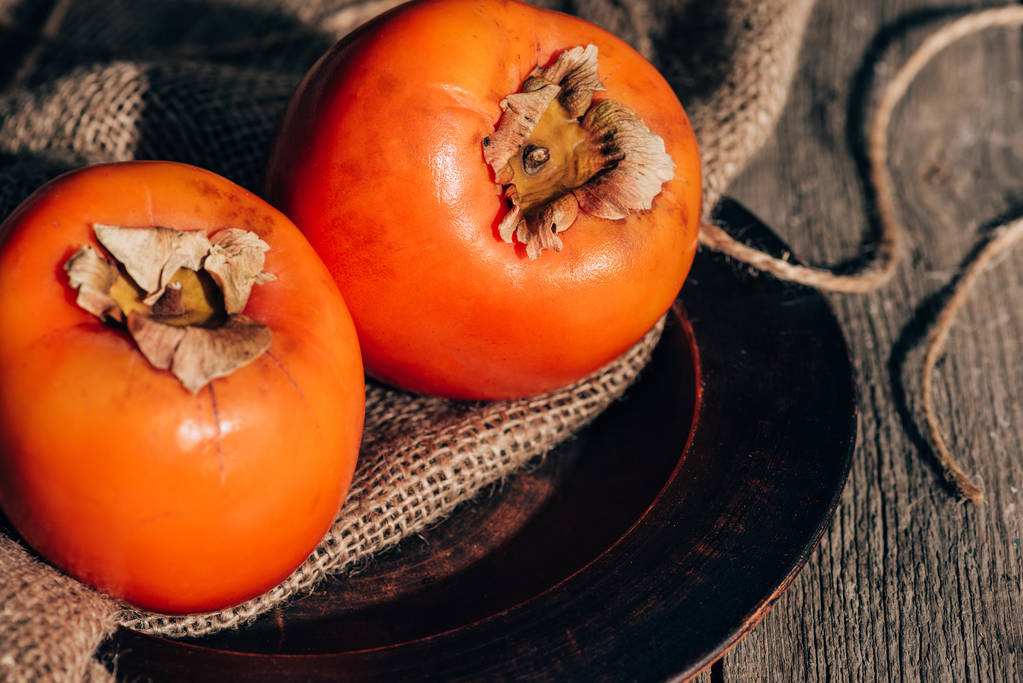 脆柿子和软柿子有哪些区别？
