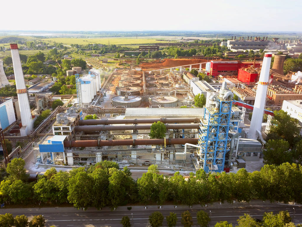 南山铝业：印尼工业园200万吨氧化铝项目正式投产