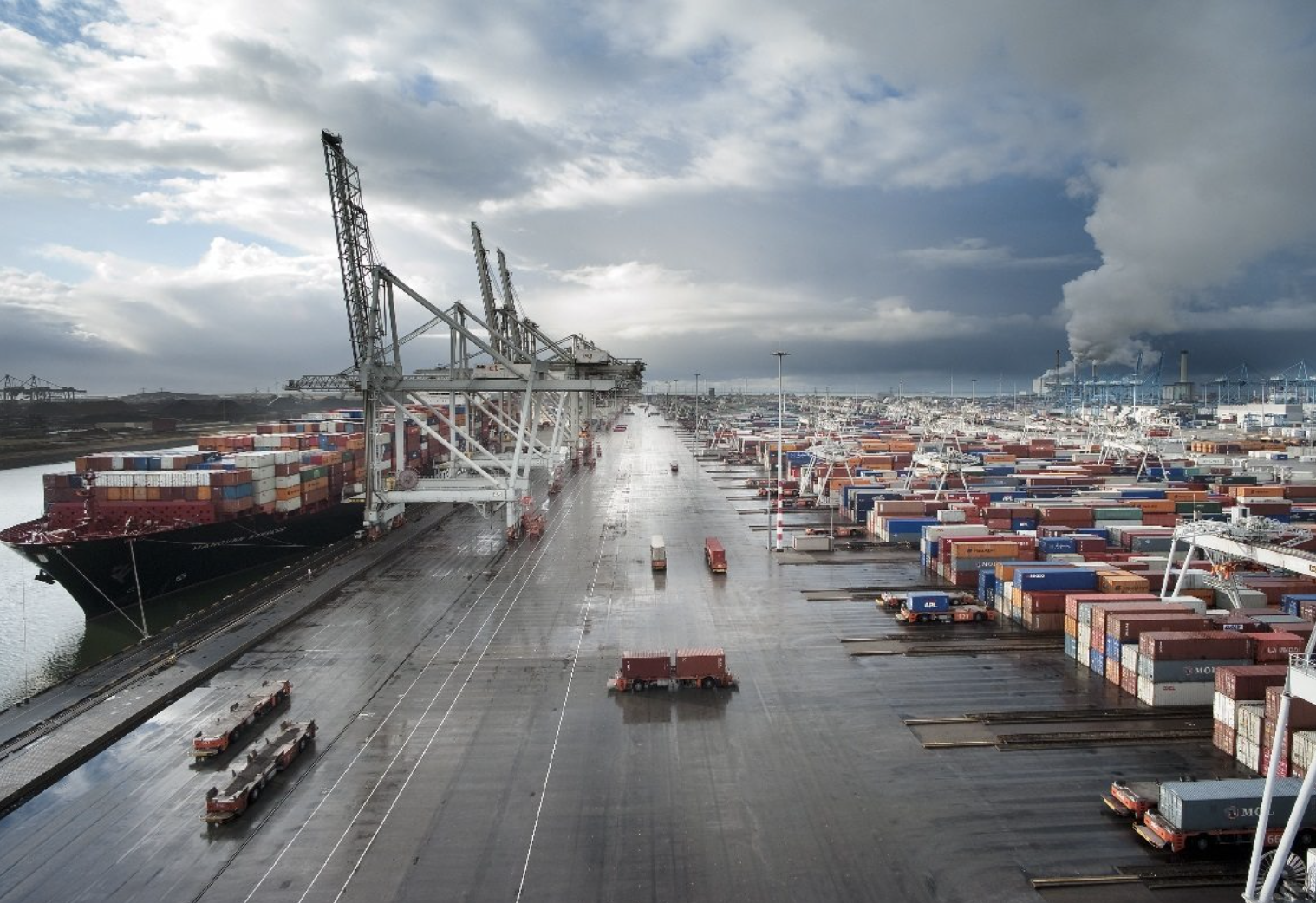 全球海运价格暴跌 明年集装箱需求或出现萎缩