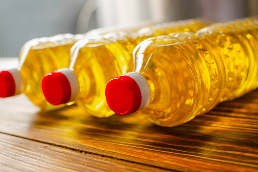 国际油脂走低拖累内盘 棕榈油跌幅不及连豆油