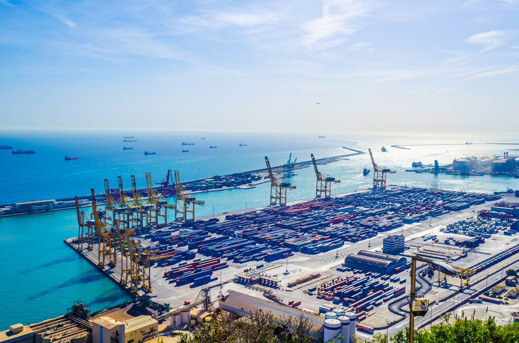 青岛港：海铁联运箱量完成190万标箱 居全国沿海港口首位