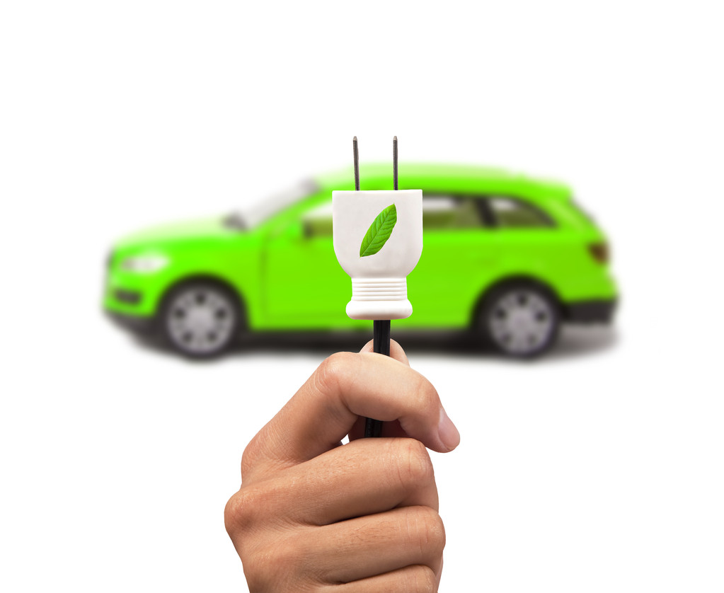截至2022年底新能源汽车保有量达1310万辆 