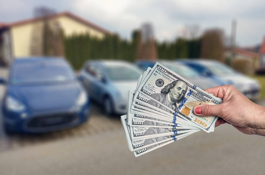 平均月供777美元！美國中產(chǎn)階級被迫“降級” 汽車也買不起了！