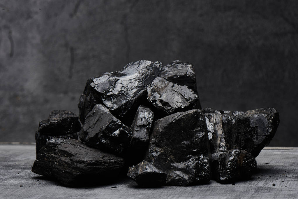 焦炭盘面仍有较强压力 焦煤回落带动期价走低