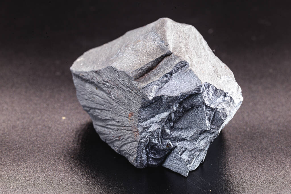 外矿发运量仍处低位 铁矿石价格形成正向传导