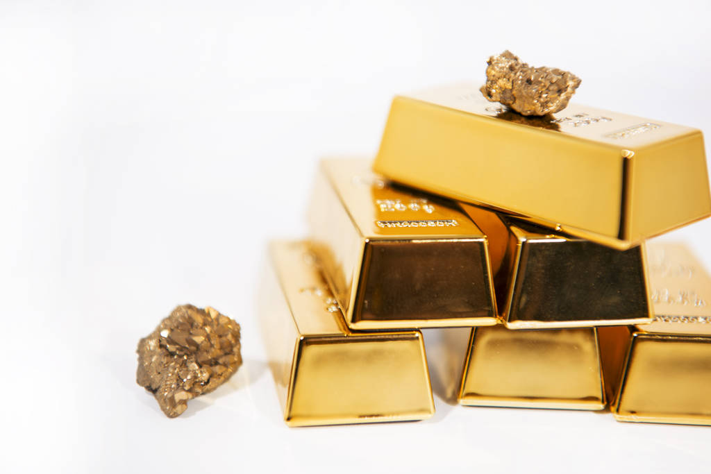 美國對美元“自信”過頭了！各央行狂買黃金避險 半年漲價20%！