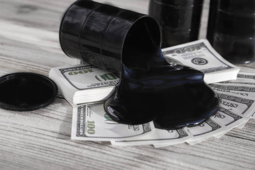 原油市场处于危机模式 美国债务危机担忧引发