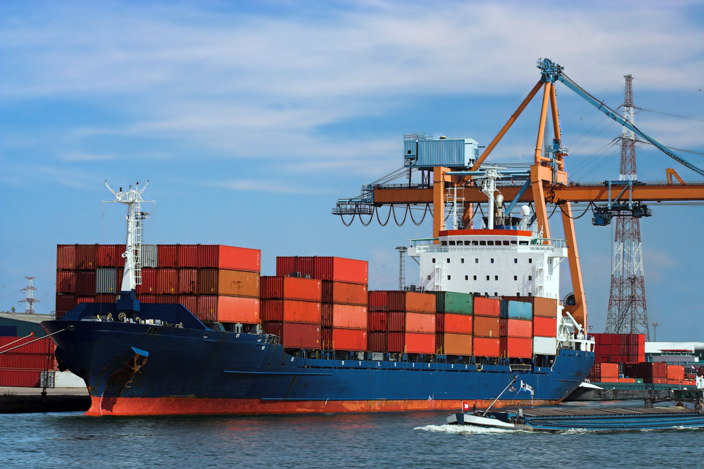 三峡船闸通航20年累计货运量达19.1亿吨