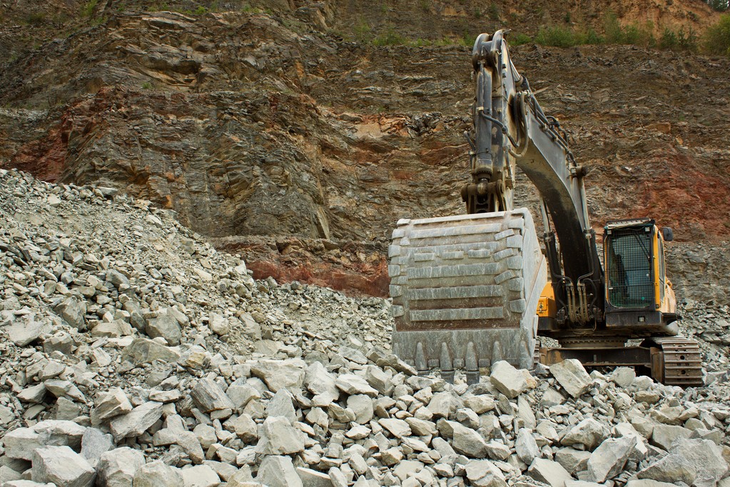 铁矿石短期面临回调 需求端钢厂利润持续收窄