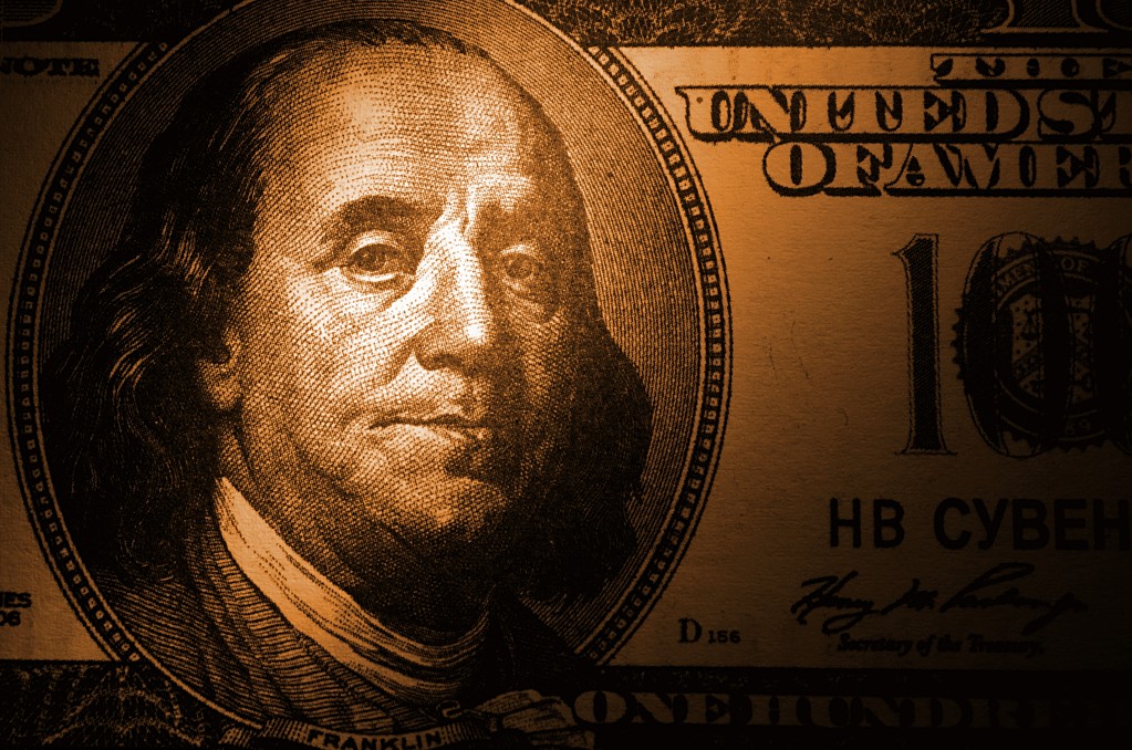 美联储11月加息可能性高 美元指数升至107.34