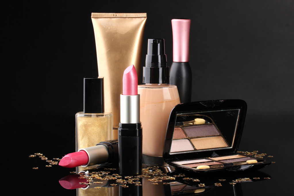 化妆品板块最新行情：2023年10月11日报1037.38点 涨幅达1.18%